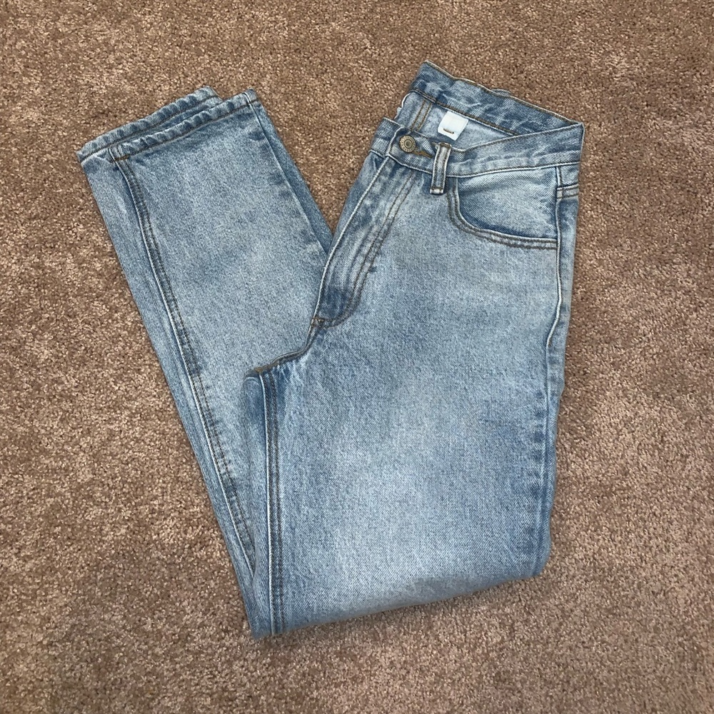 Brandy Melville Mom Fit Jeans (Light Wash)